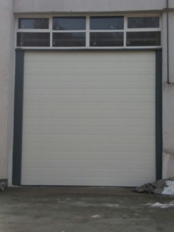 2861 euro - Usa sectionala industriala LxH 5000x5000 mecanica cu lant, orice culoare standard, livrare inclusa