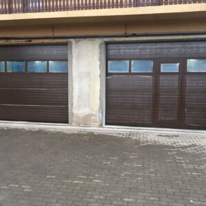 1200 euro - 3000x2500 sectionala maro electrica cu panou vitrat